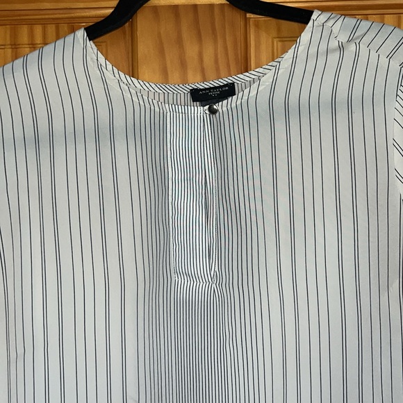Ann Taylor Petite White & Navy Striped Keyhole Blouse [Size Large P] - Picture 2 of 12